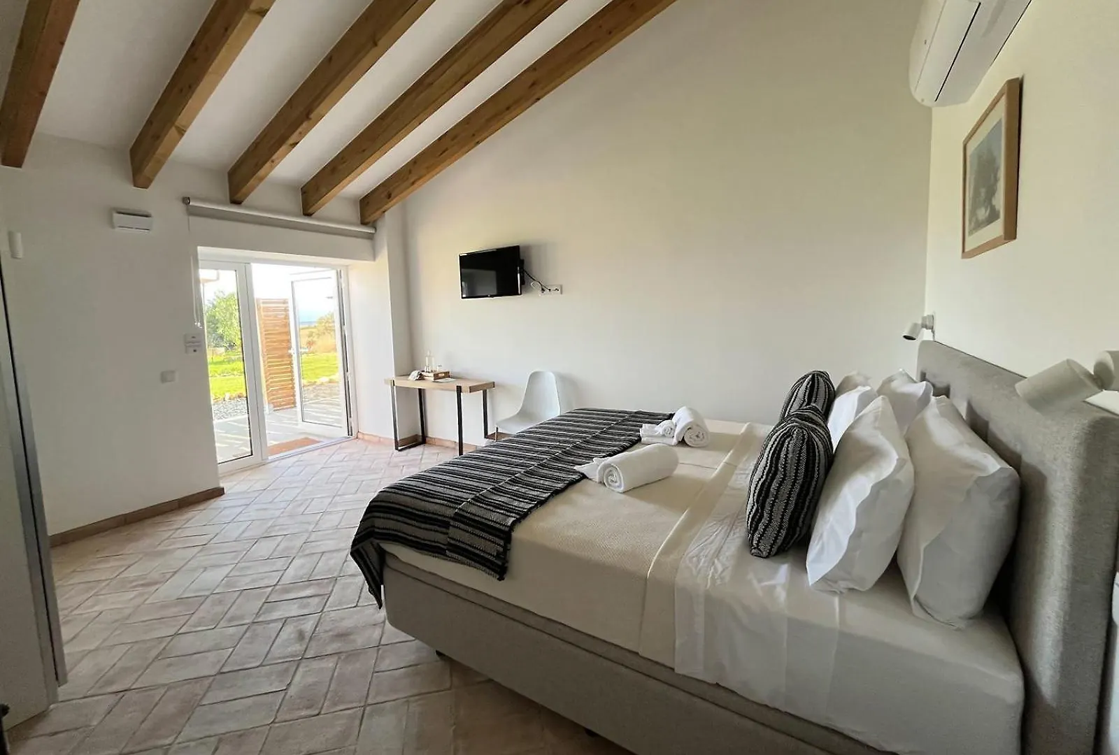 Villa Lobos - A Sua Casa No Campo Tavira
